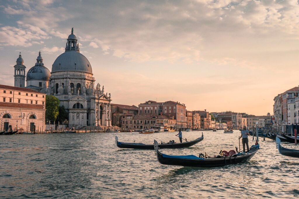 Descubra a cidade dos canais: Veneza como você nunca viu antes!