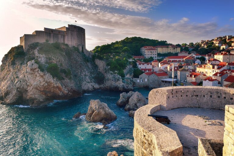 Descubra a beleza da Cidade Antiga de Dubrovnik, na Croácia